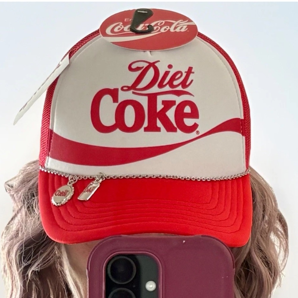NWT Diet Coke Mesh Baseball Trucker Hat Bottle Cap Charm Chain SnapBack RED/WHT